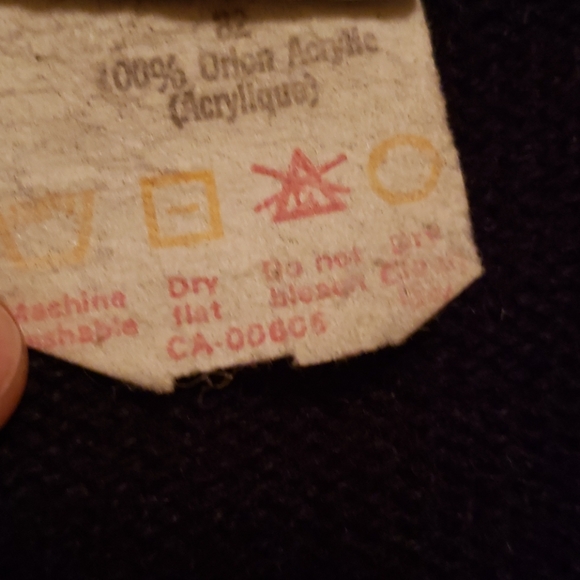 Sweater vest - Picture 3 of 10